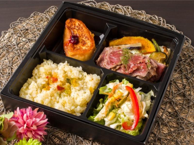 ビーフシチュー＆フレンチトースト弁当