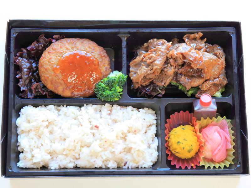 国産牛焼肉とビーフハンバーグ弁当