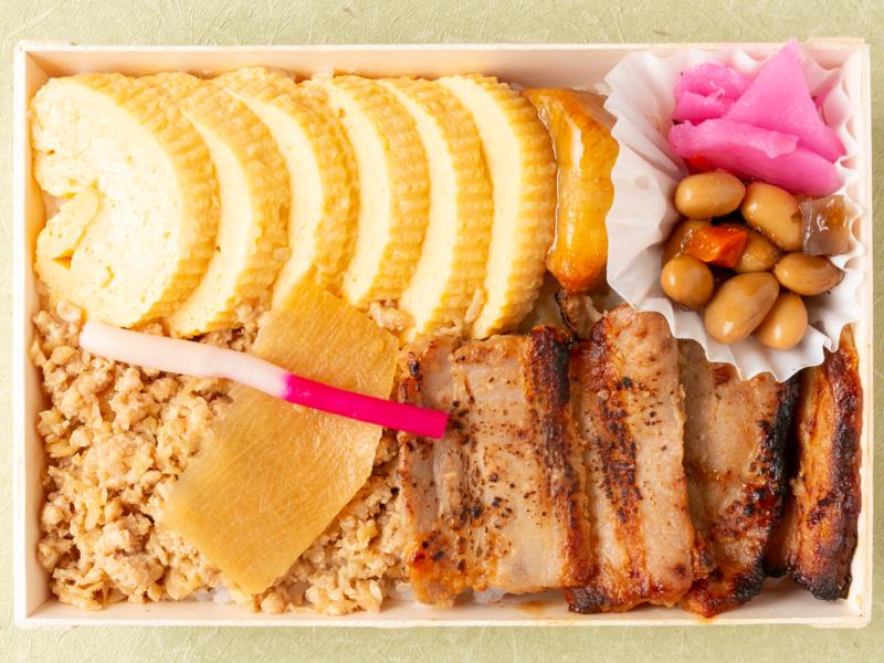 小江戸 豚みそ 鶏そぼろ弁当（秩父味噌）