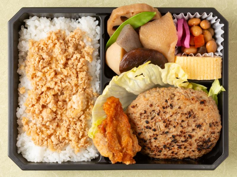 COEDO蔵の街 鶏そぼろ御膳【特製ハンバーグ＆唐揚げ】