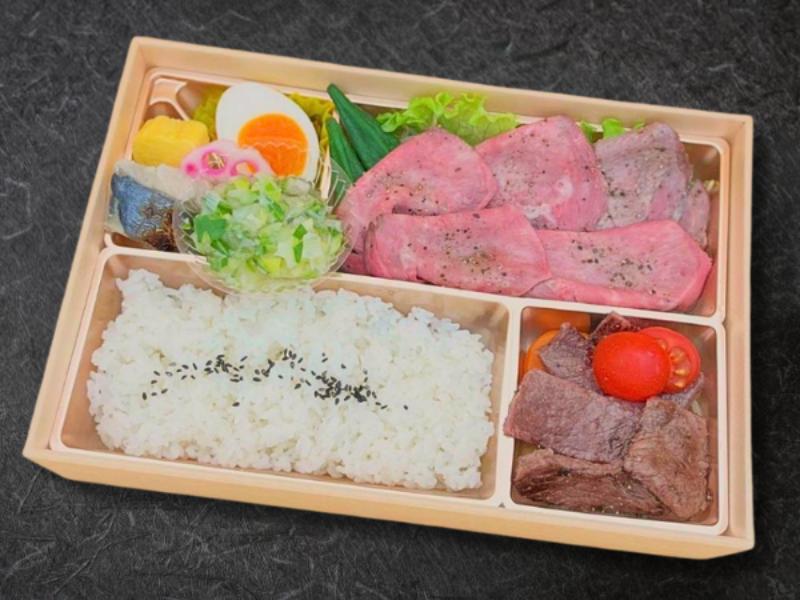 ネギ塩牛タンと和牛カルビステーキ弁当