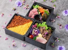和匠 頂（関西）の厳選和牛すき焼き重と和牛ハンバーグの三段弁当