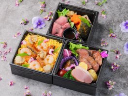 和匠 頂（関西）の【お弁当デリ特別価格】肉そぼろ重と和牛ハンバーグ