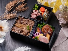 和匠 頂（関西）の千景 三段重（ちかげ）〜そぼろ重と和牛すき焼きの三