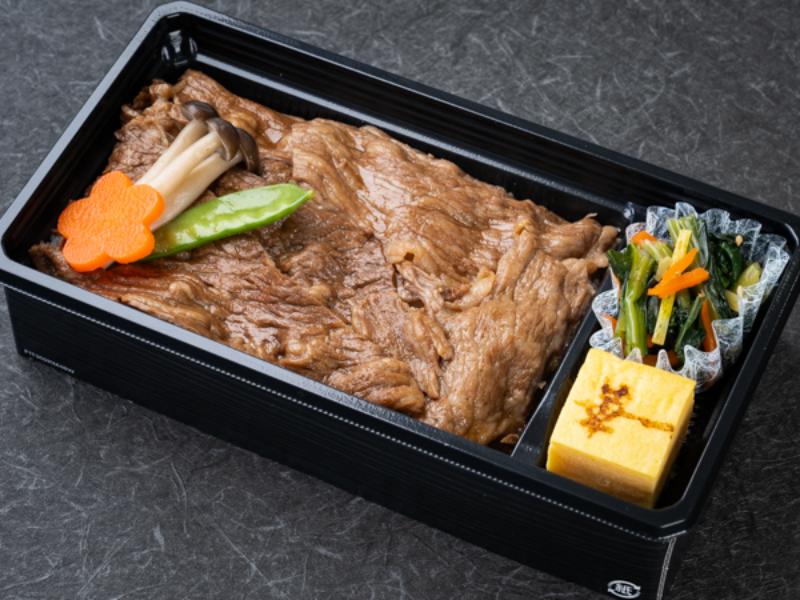 Ｗ黒毛和牛すきやき重