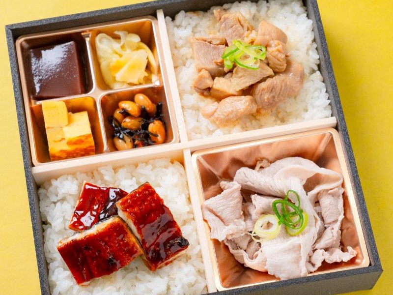 鰻・鶏すき・豚しゃぶのトリプルメイン弁当