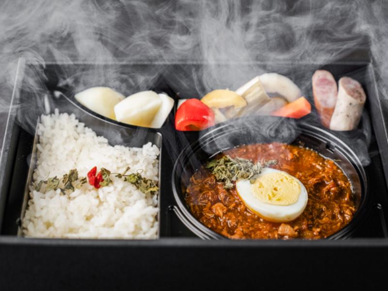 【2日前15時注文期限】鶏と生姜の煮込み薬膳カレー［加熱容器］