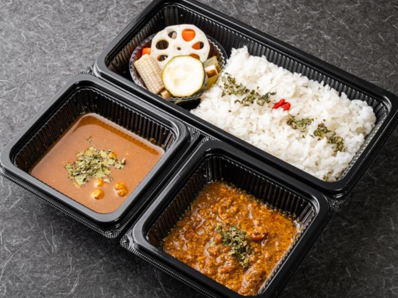 薬膳スープで作ったチキンカレー&豚挽肉と唐辛子の薬膳カレー