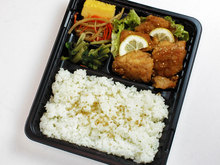 鶏の唐揚げ弁当