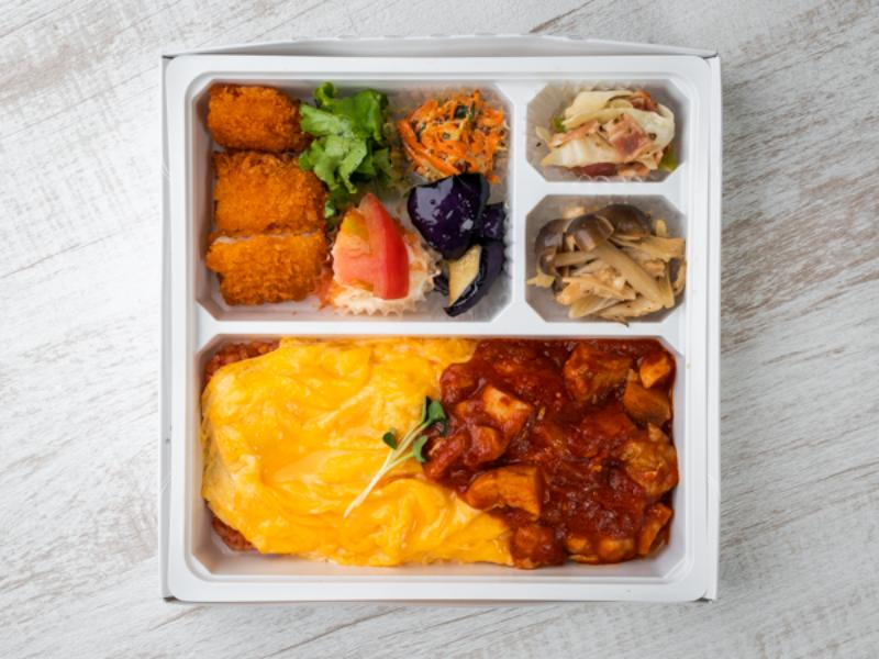 オムライス箱弁当