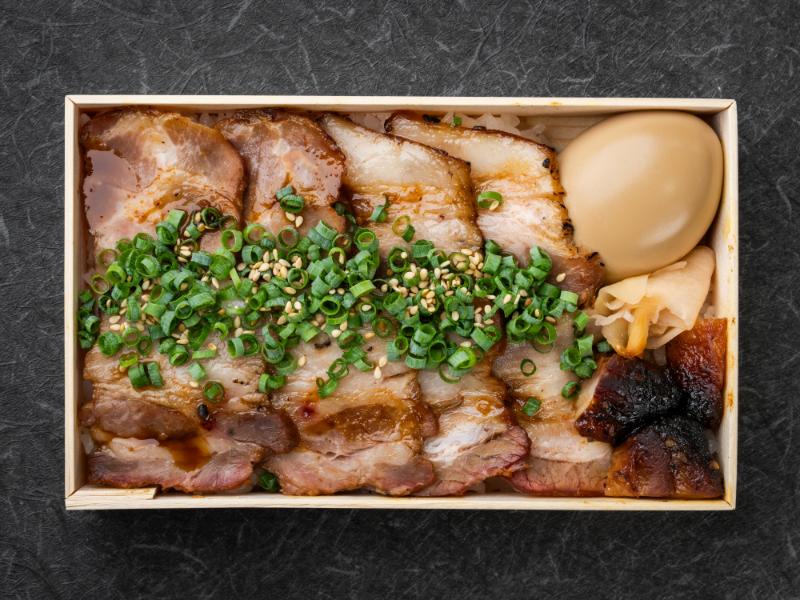 特製焼豚重【香港古式 蜜汁チャーシュー】林SPF肩ロース＆豚バラ２種盛