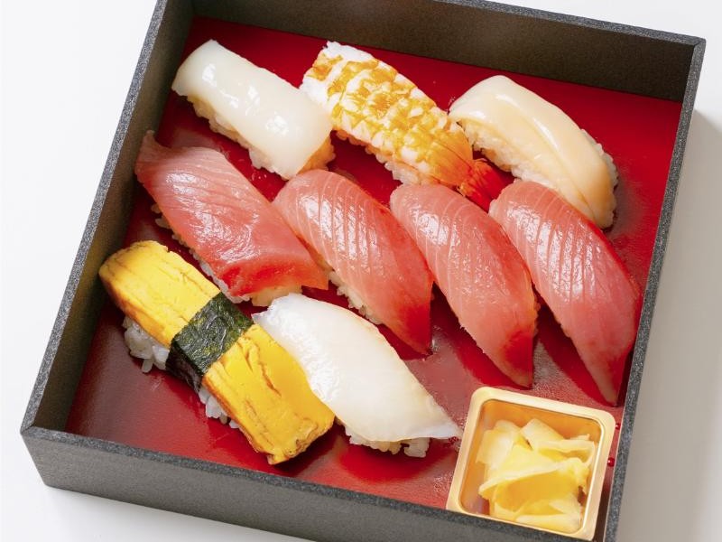 鮪いっぱい盛り込み握り