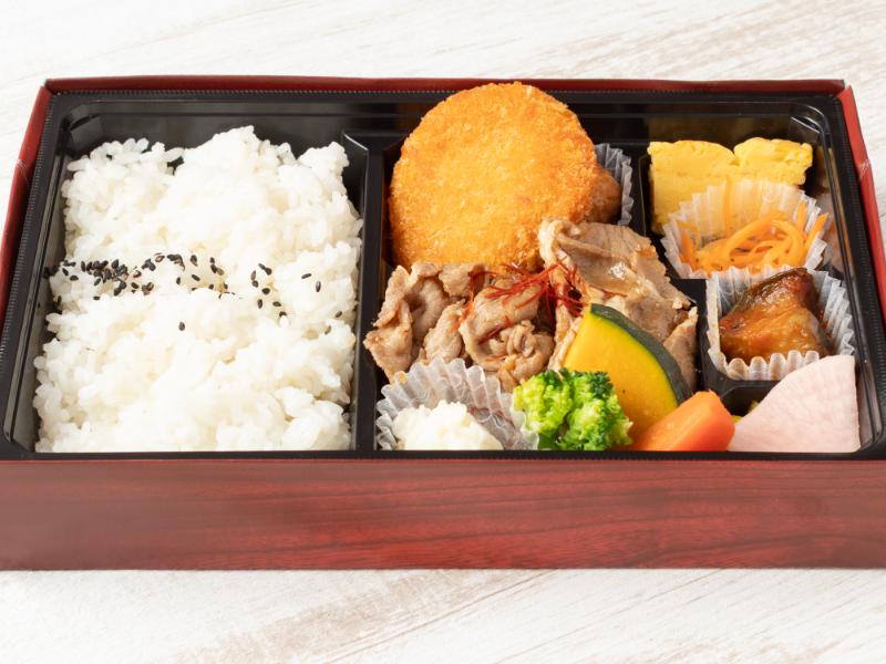 おもてなし幕の内生姜焼きとクリームコロッケ