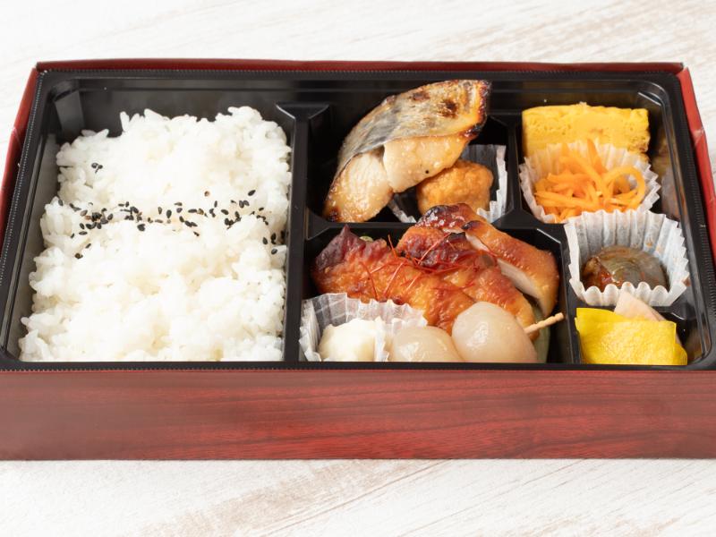 おもてなし幕の内照り焼きチキンと鰆西京焼き