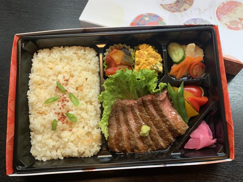 黒毛和牛のステーキ弁当