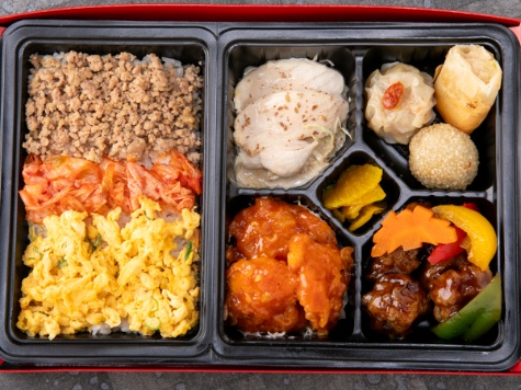 【340ml烏龍茶缶付き】贅沢4種メイン！大海老チリ×酢豚弁当