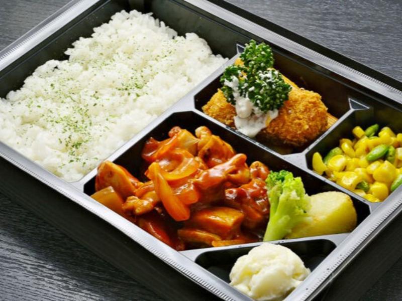 チキンのトマト煮込み弁当
