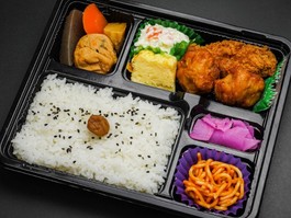ヒレカツからあげ弁当