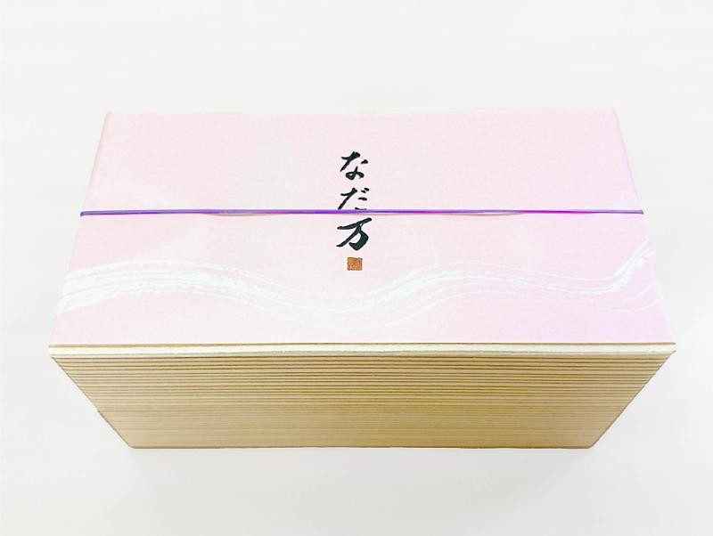 二段重　葵（500mｌペット緑茶付き）【6月～2026年5月まで】【9／13～9／15不可】