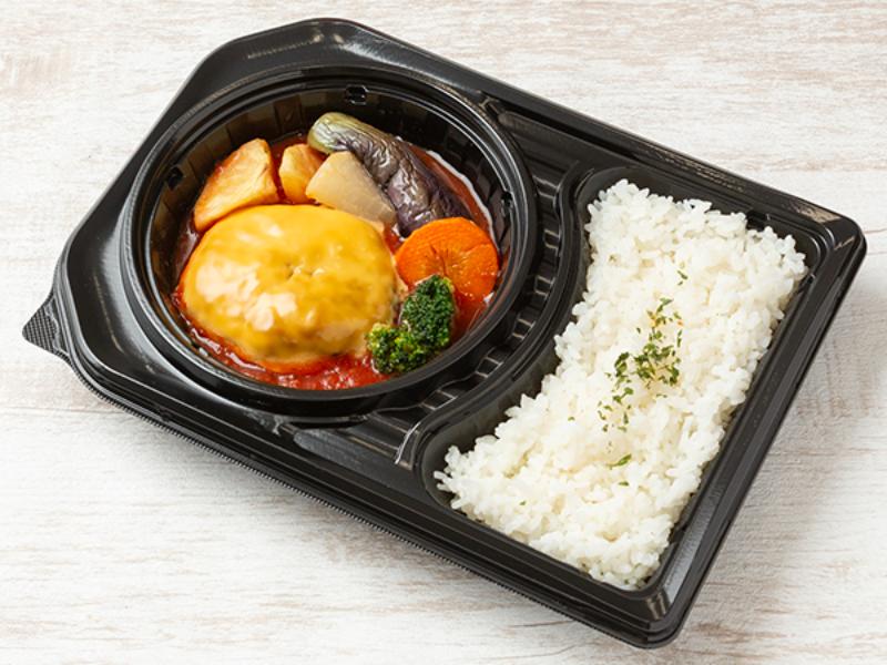 完熟トマトソースのチーズハンバーグ