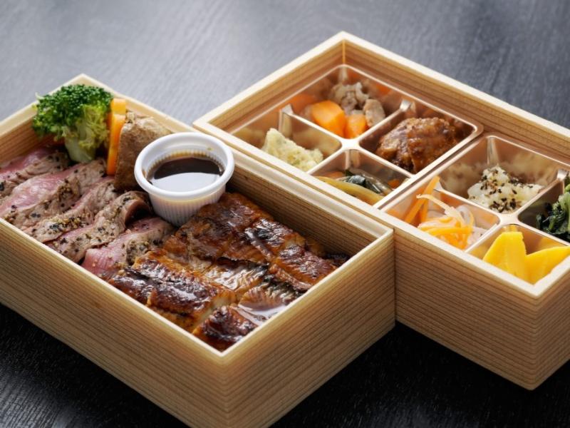 うなぎとサーロインステーキ重