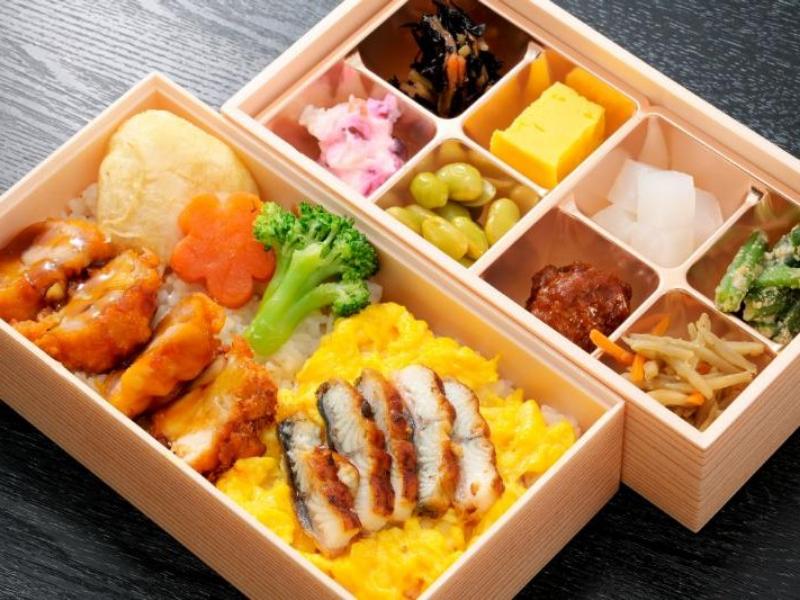 うな玉と若鶏の唐揚げ重