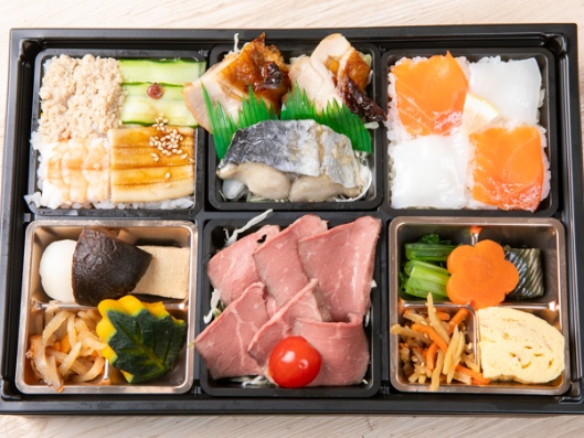 彩りモザイク寿司とローストビーフのおもてなし弁当