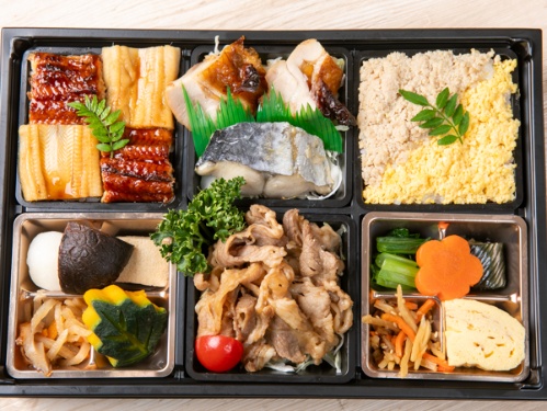 鰻と穴子の市松寿司と牛焼肉の贅沢弁当