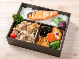 葱塩豚カルビと鮭塩焼きのダブルメイン弁当