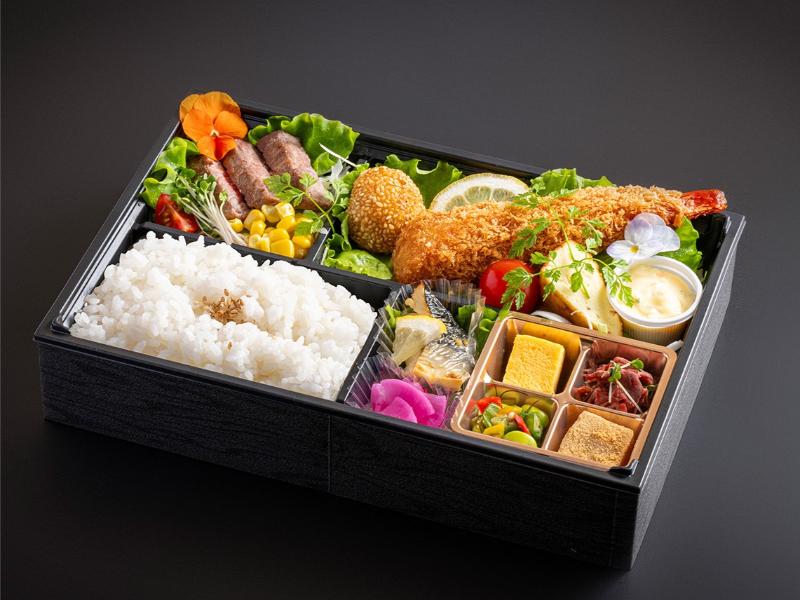 彩～手仕込み大エビフライと特製牛ステーキ～