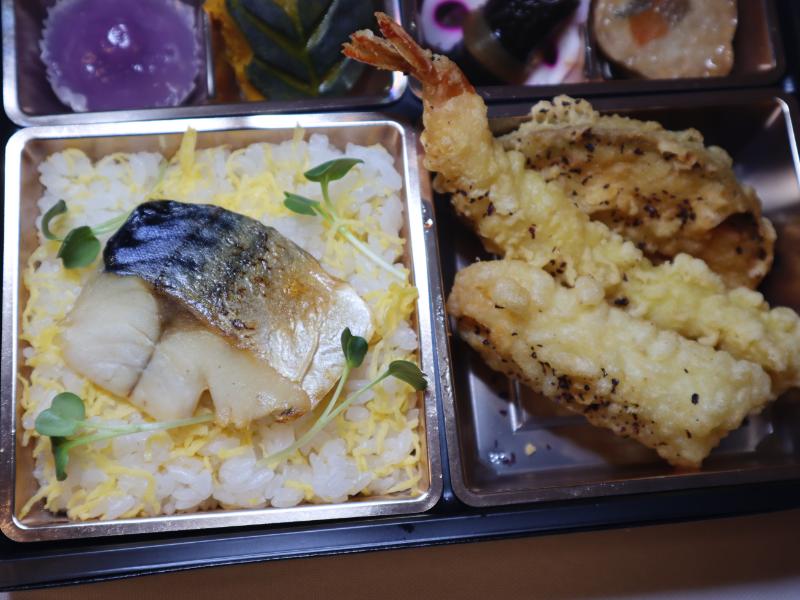 三種天ぷらの焼き塩鯖御飯