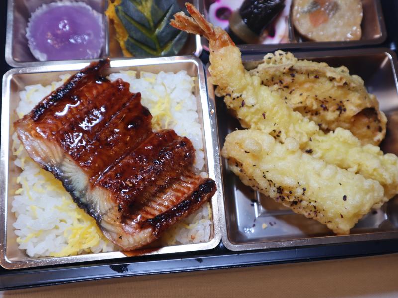 三種天ぷらの炭焼きうな重