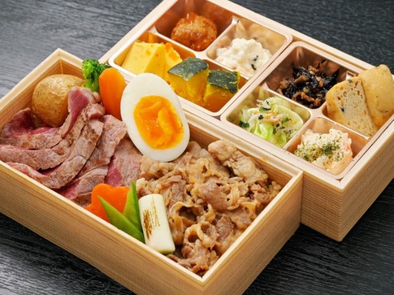 厳選牛サーロインステーキと岡村牛すき焼き重御膳