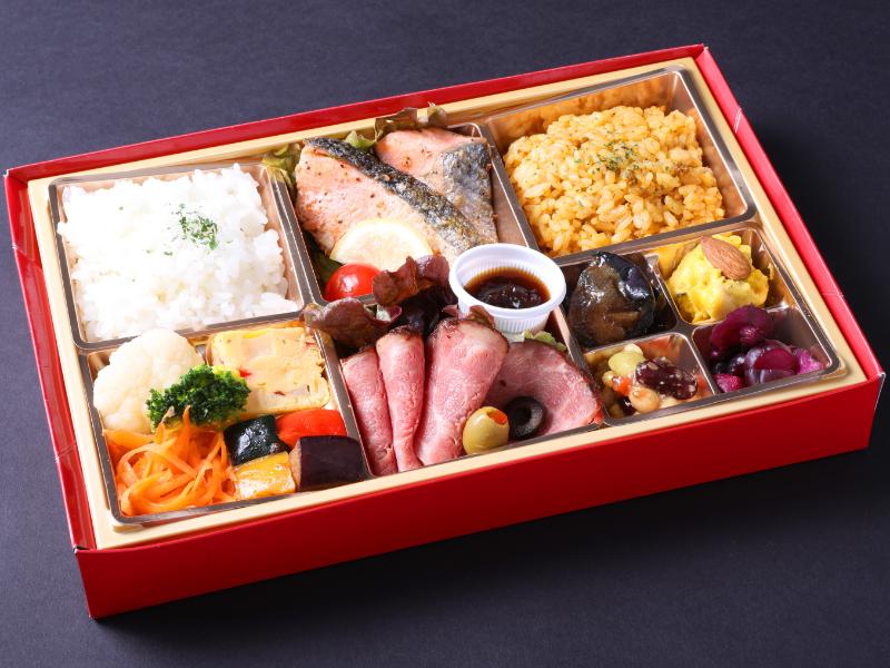 サーモンのムニエルとローストビーフ【ドライカレー】