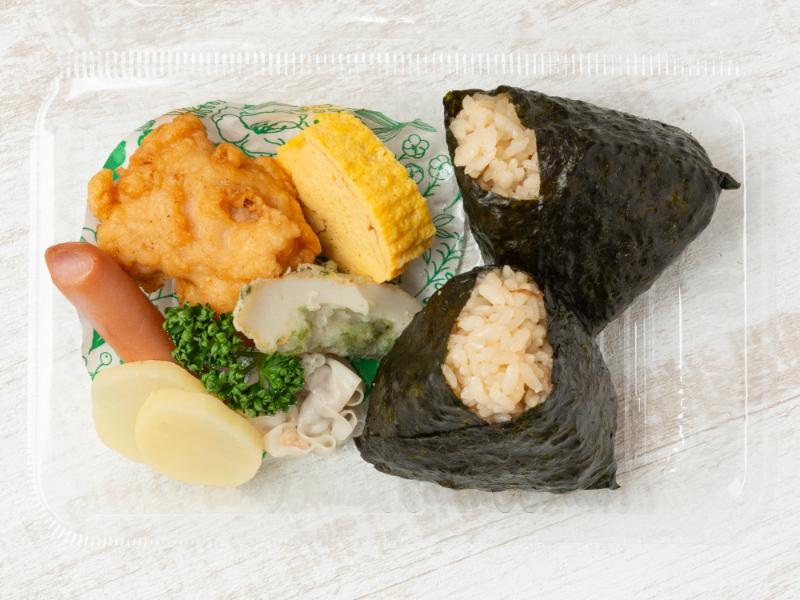 出汁で炊いた二種類選べるおにぎりセット