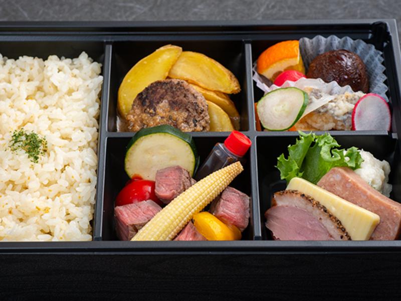 リンドマールハンバーグと特選ステーキの洋風弁当