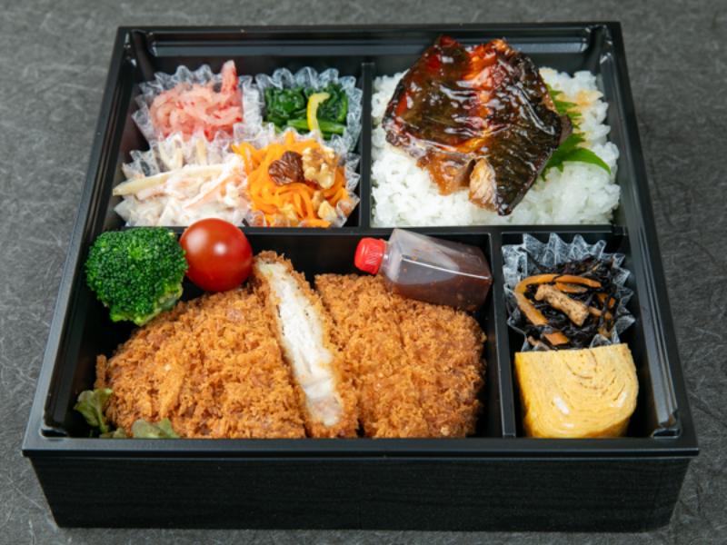 【お弁当デリ限定】厚切り三元豚カツと鰆の塩麹みりん焼き弁当