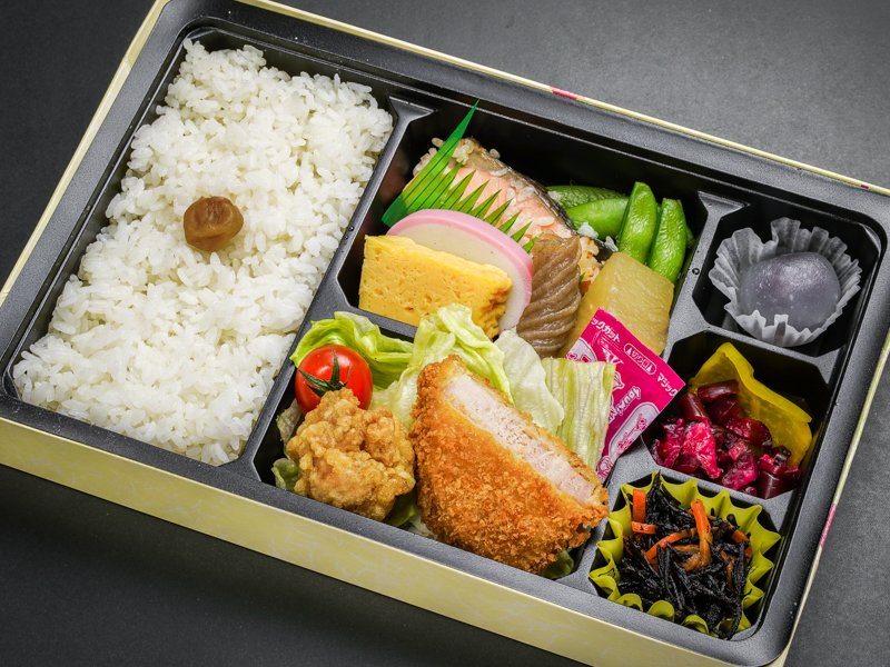 幕の内弁当 鮭塩糀焼