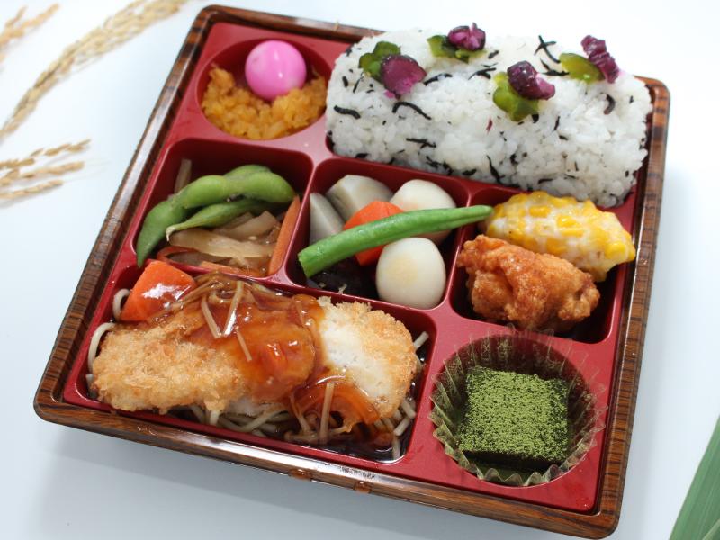 【特製】チキンカツ甘酢餡（ひじきごはん）