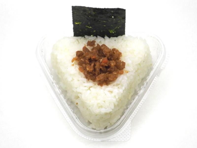 鶏そぼろおにぎり