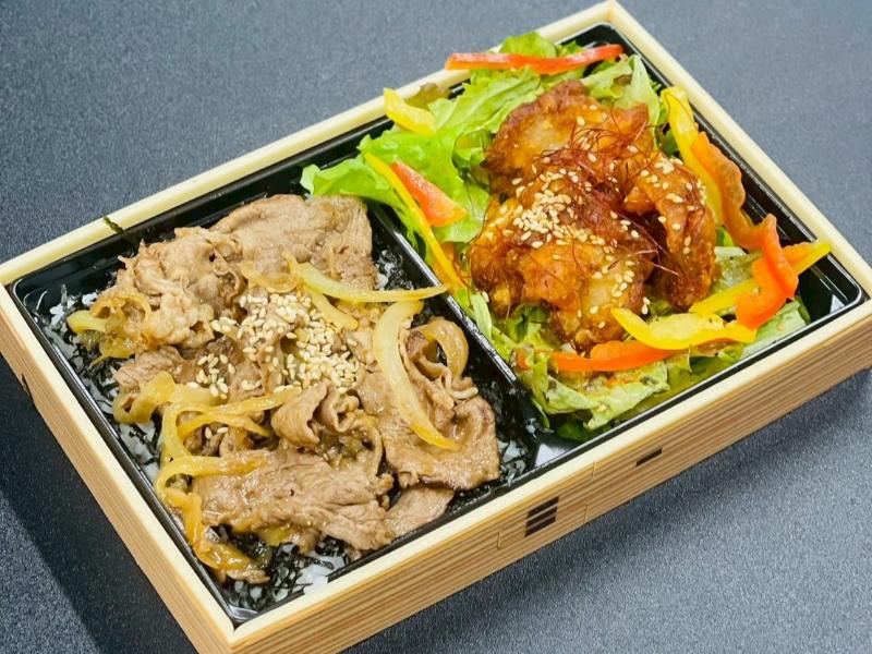 牛焼肉重＆ヤンニョムチキンサラダお弁当