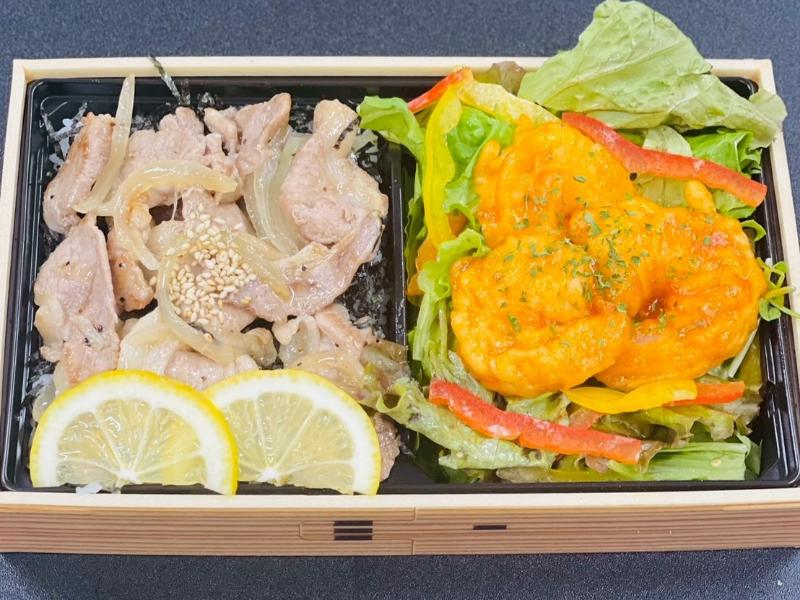 豚塩焼肉重＆エビチリサラダお弁当