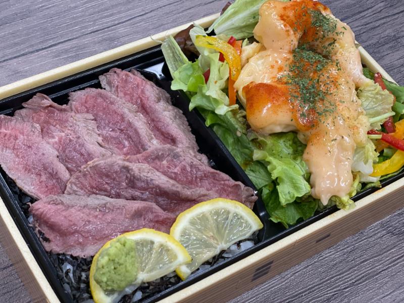 牛ヒレステーキ重＆エビマヨサラダお弁当