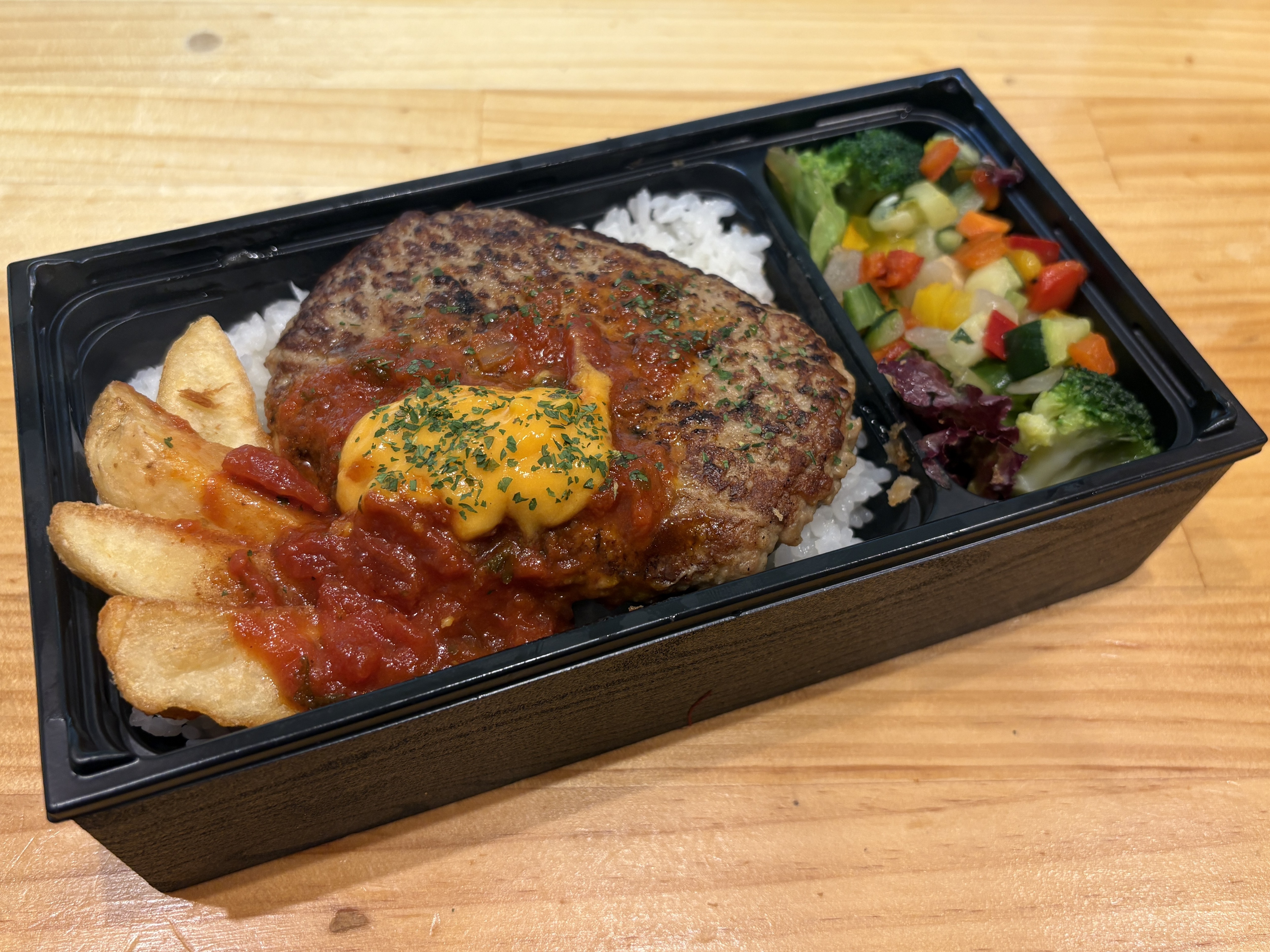 トマトチーズハンバーグ重