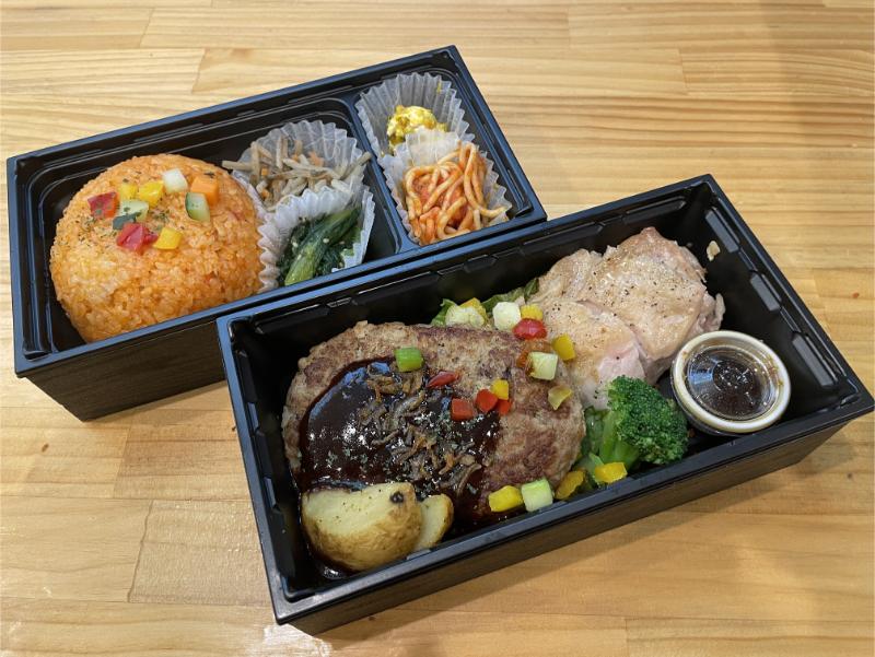 デミグラスハンバーグ×チキンステーキ二段重