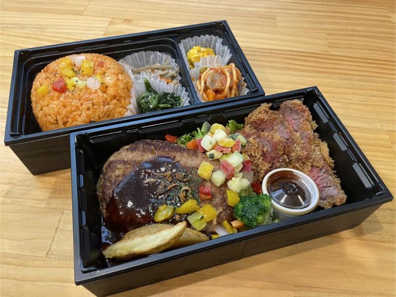 デミグラスハンバーグ×牛カツ二段重