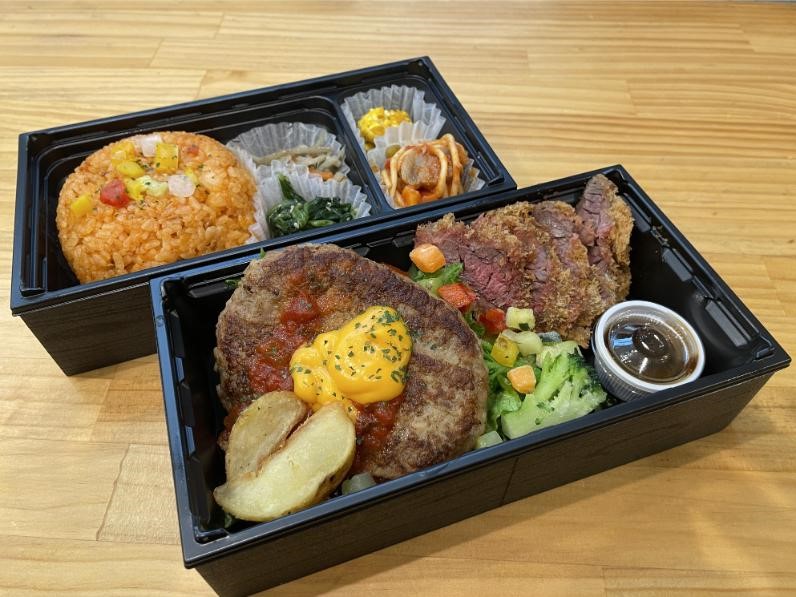 トマトチーズハンバーグ×牛カツ二段重