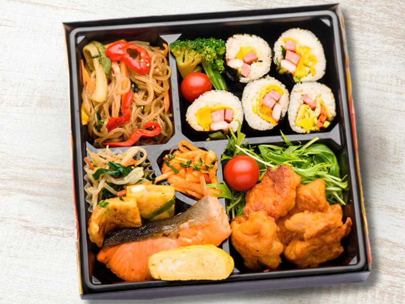 チャプチェと唐揚げと焼き鮭弁当～キンパ～