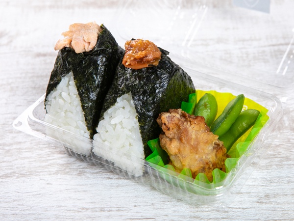 【お結び2種＋米粉の揚げない唐揚げセット】北海道産焼き塩鮭(無添加)&紀州南高梅(無着色)