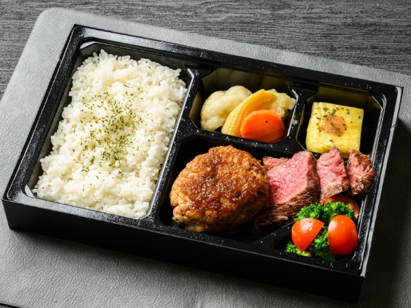 おろしポン酢ハンバーグと牛サーロインステーキ